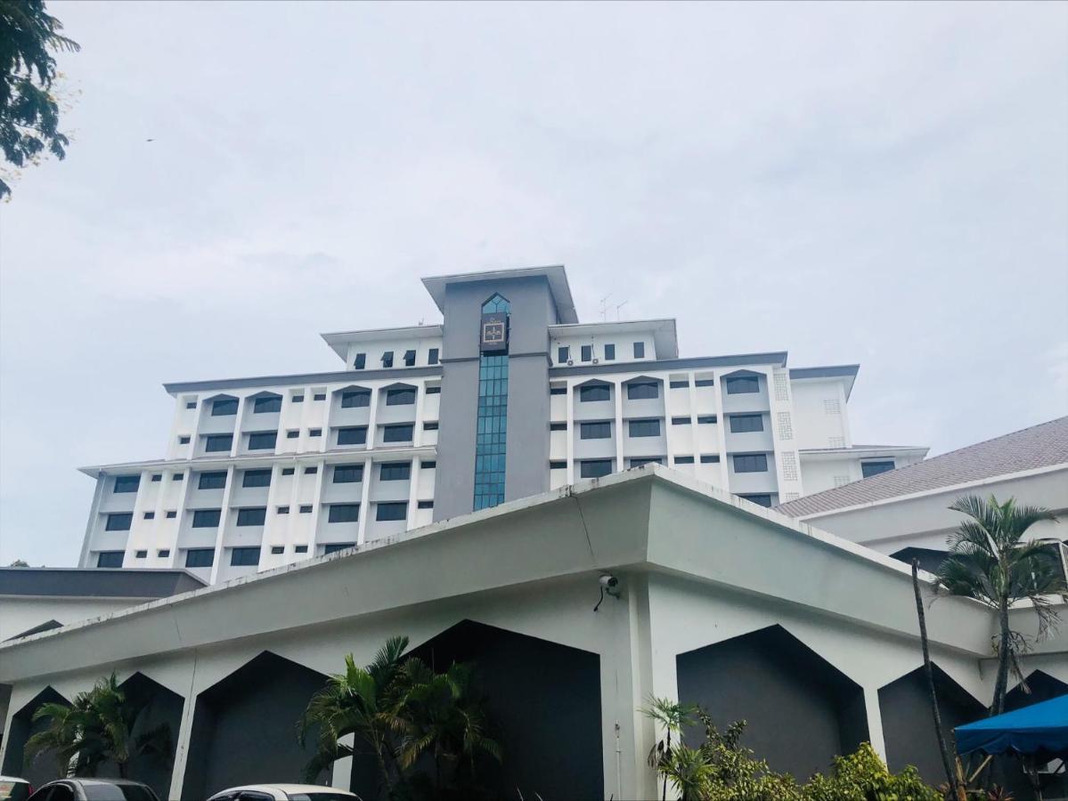 Raia Hotel Kota Kinabalu Buitenkant foto