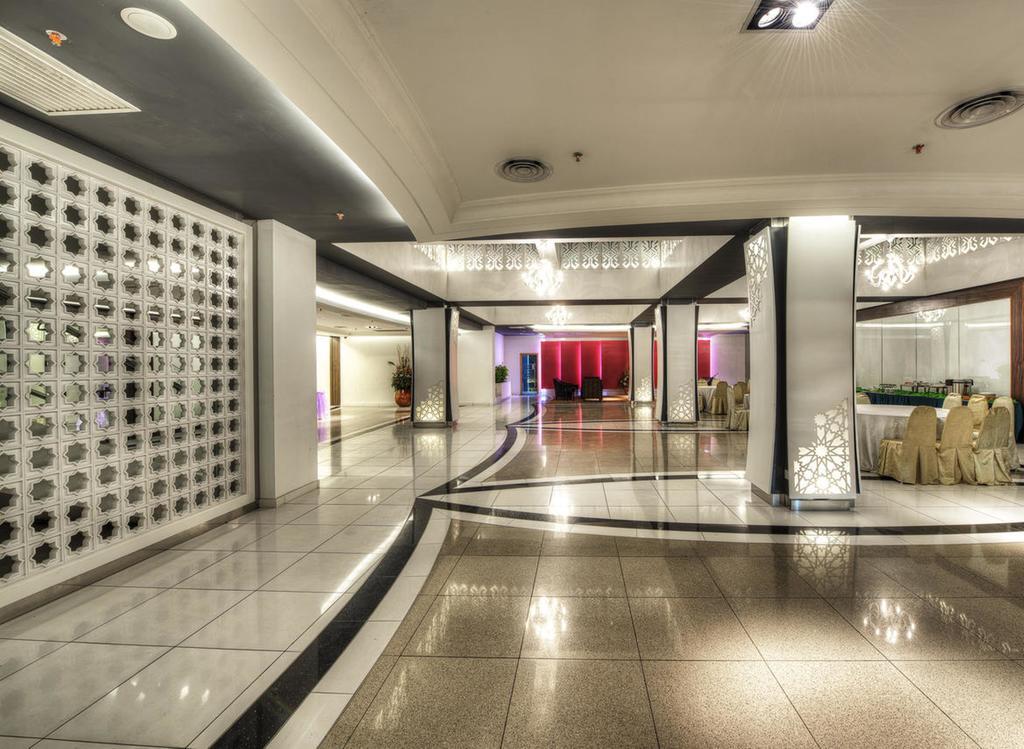 Raia Hotel Kota Kinabalu Buitenkant foto