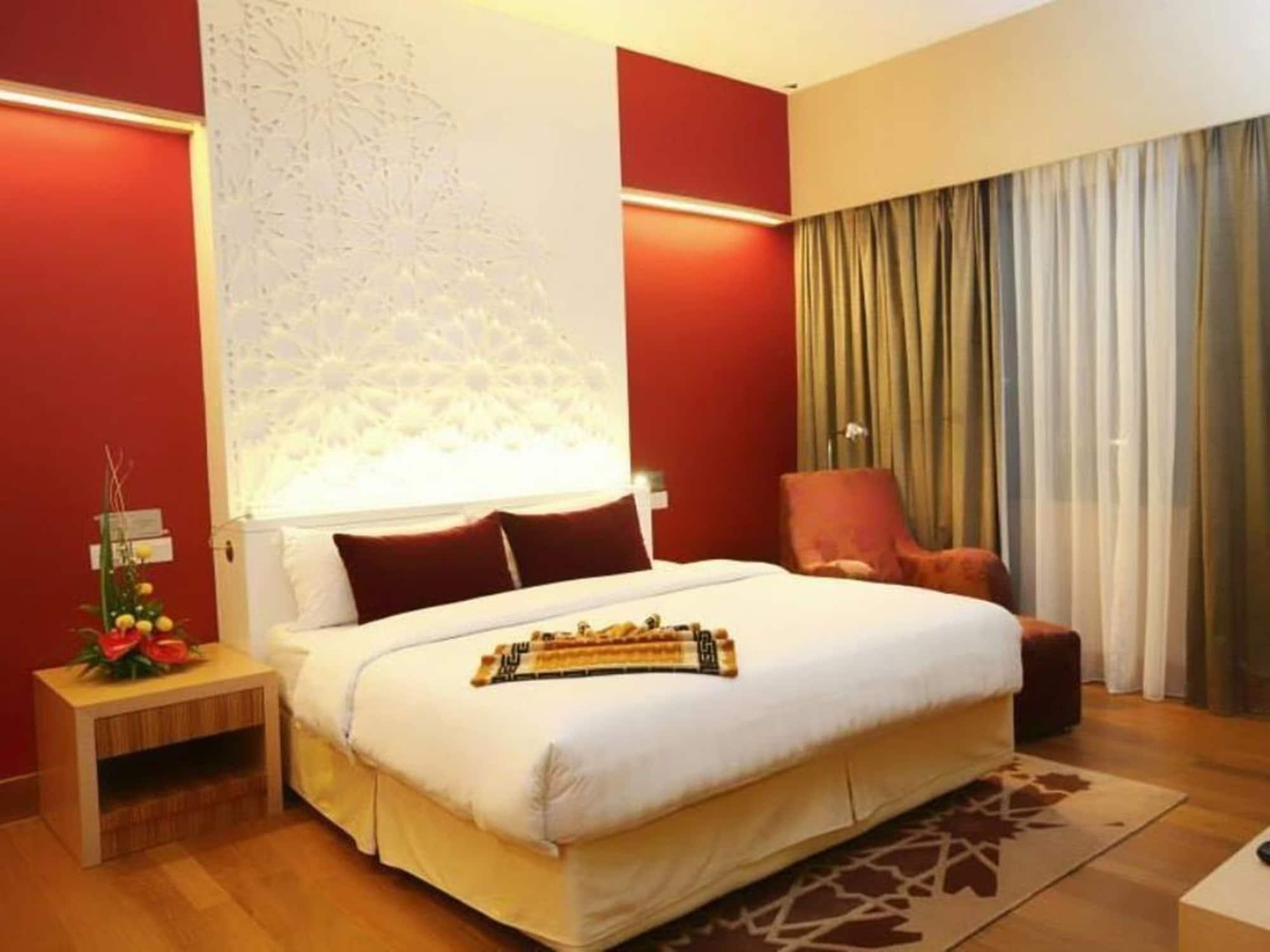 Raia Hotel Kota Kinabalu Buitenkant foto
