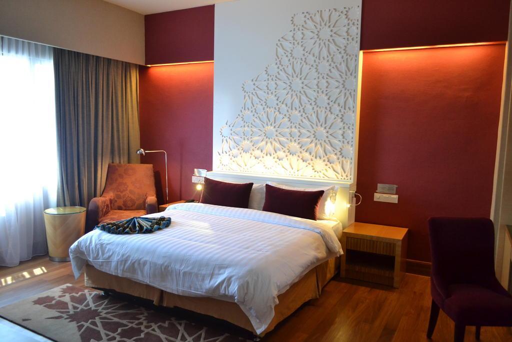 Raia Hotel Kota Kinabalu Buitenkant foto