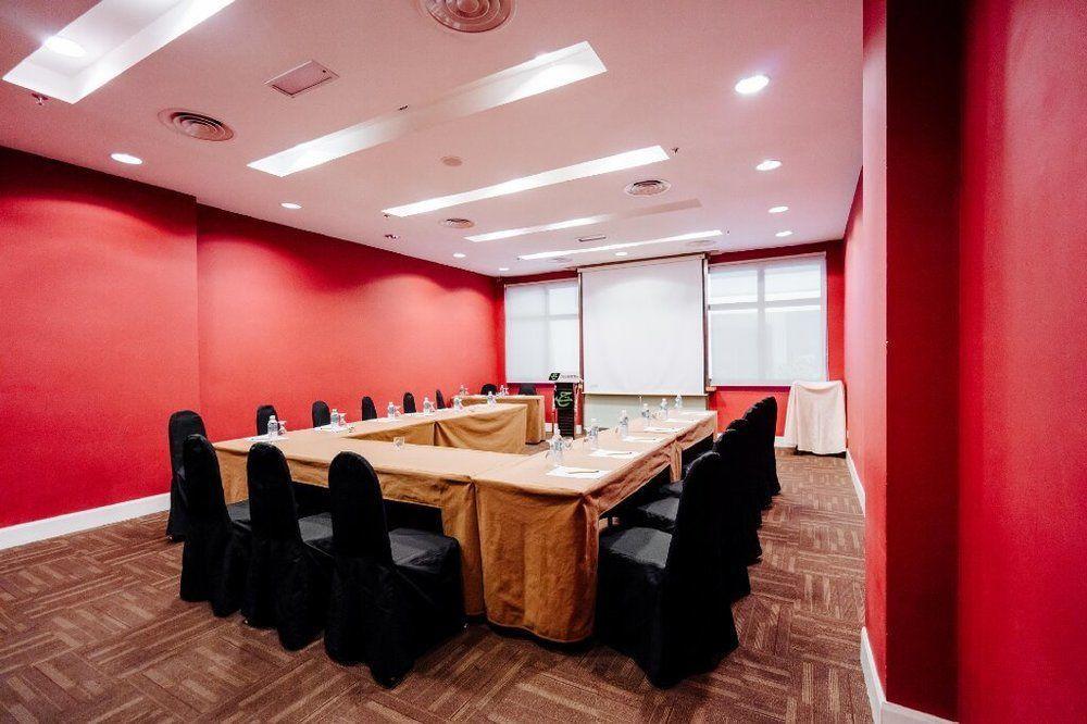 Raia Hotel Kota Kinabalu Buitenkant foto