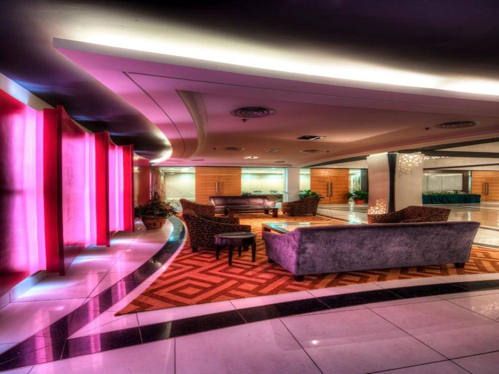 Raia Hotel Kota Kinabalu Buitenkant foto