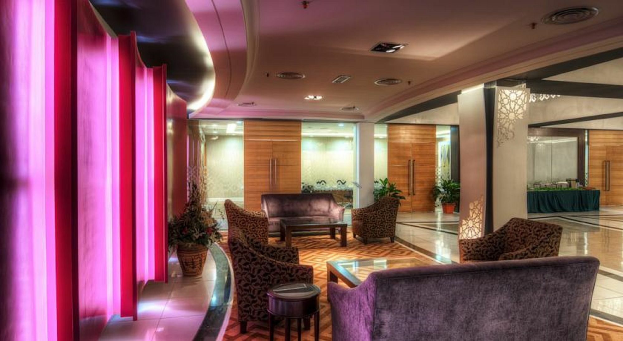 Raia Hotel Kota Kinabalu Buitenkant foto