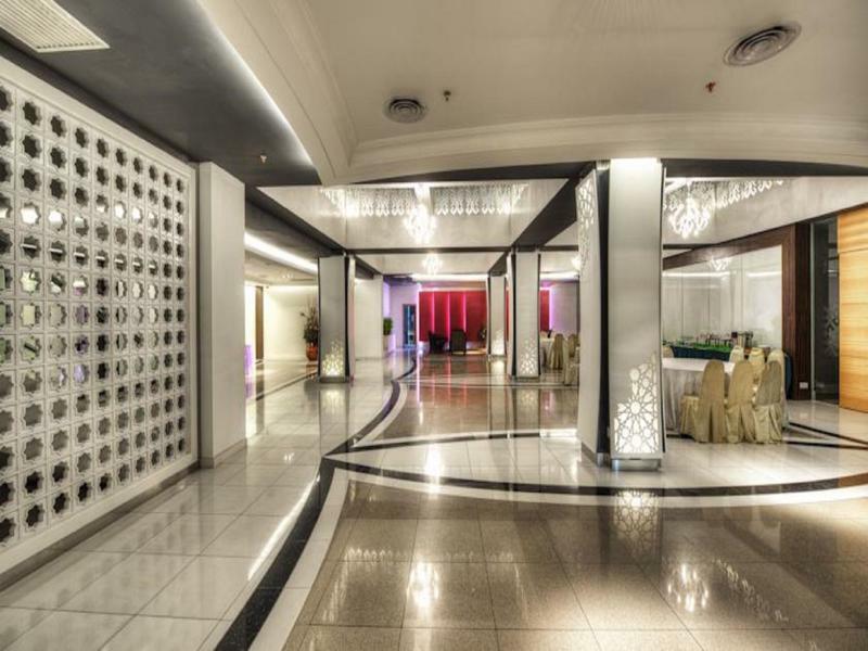 Raia Hotel Kota Kinabalu Buitenkant foto