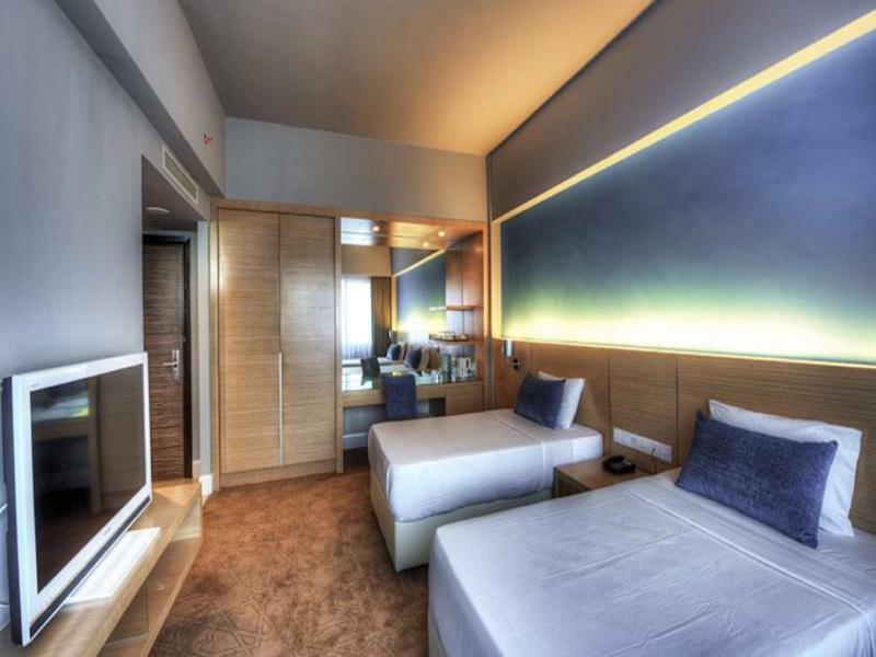 Raia Hotel Kota Kinabalu Buitenkant foto